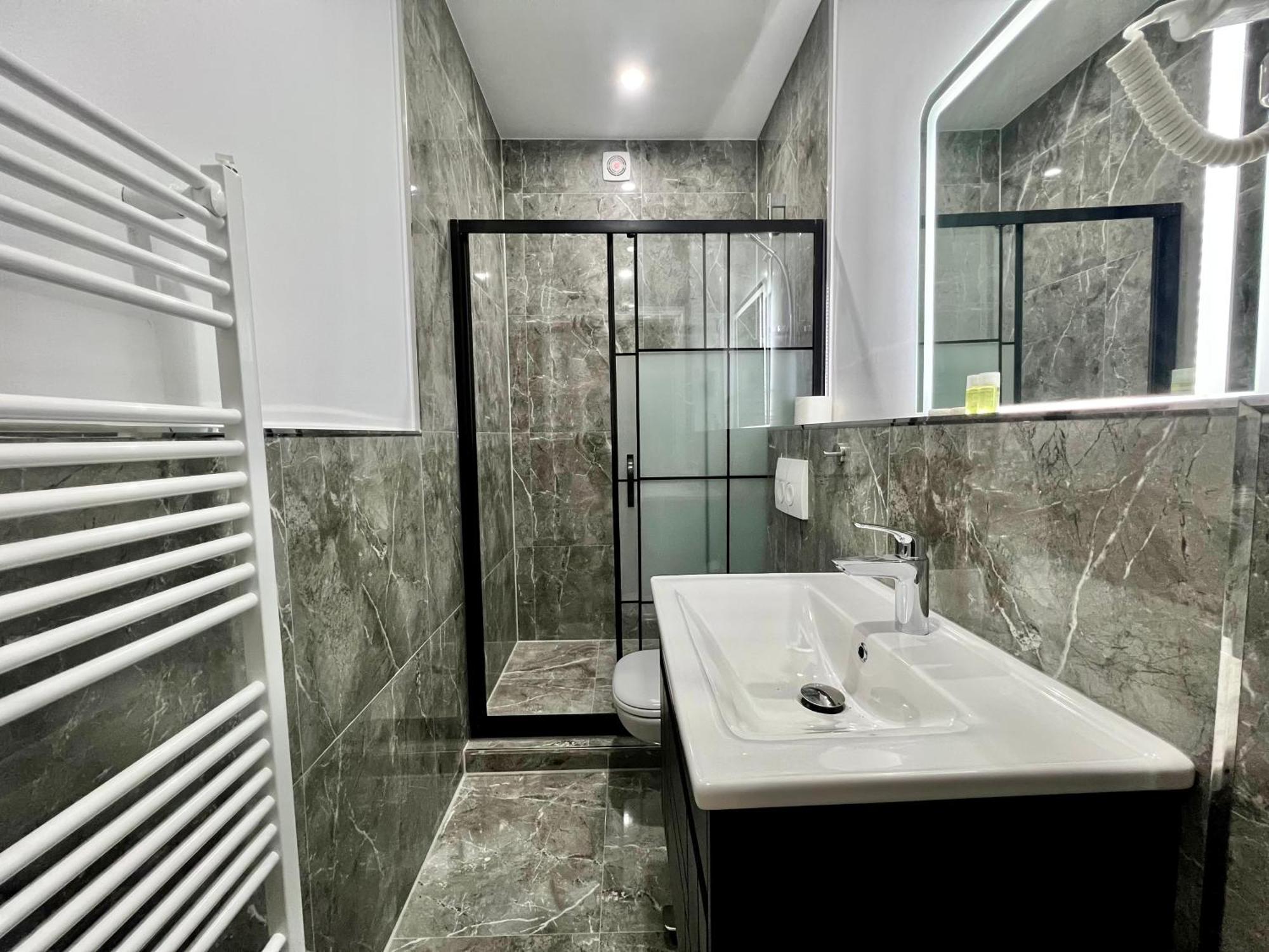 Durmaz Hotel Hannover Exteriör bild
